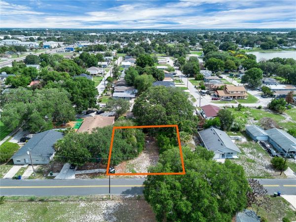 223 PALMETTO AVENUE NE, WINTER HAVEN, FL 33881