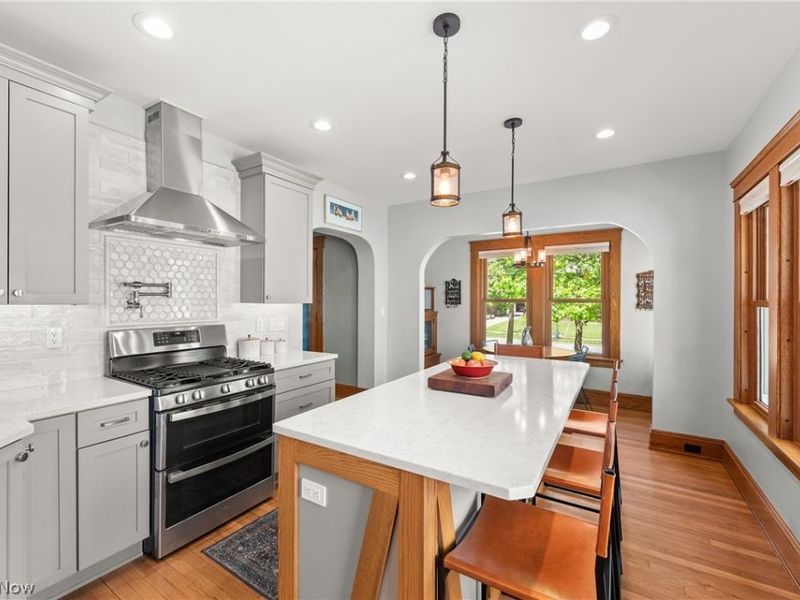 1503 Waterbury Road , Lakewood, OH 44107 Photo 19