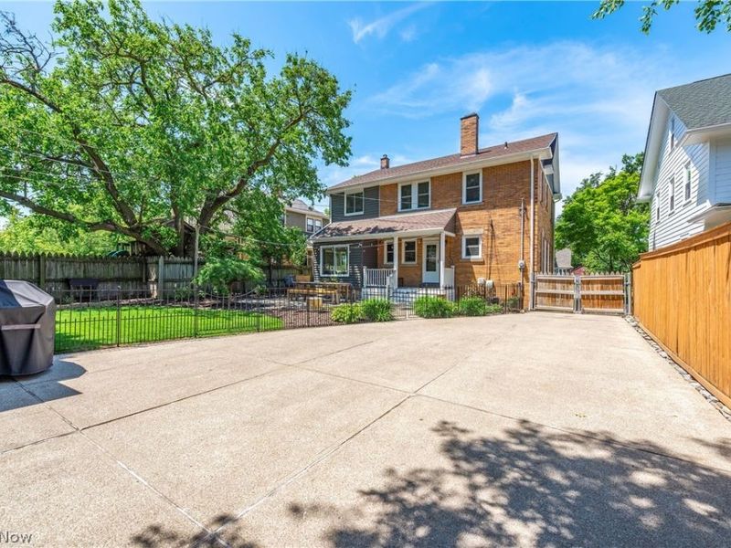 1503 Waterbury Road , Lakewood, OH 44107 Photo 42