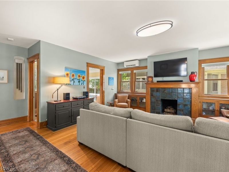 1503 Waterbury Road , Lakewood, OH 44107 Photo 7