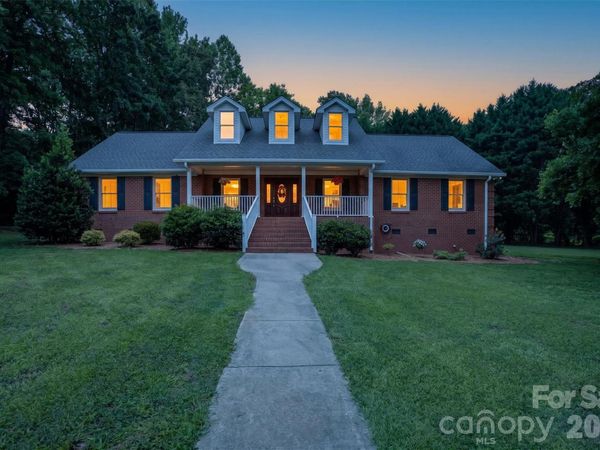 8234 Dennis Road , Charlotte, NC 28227