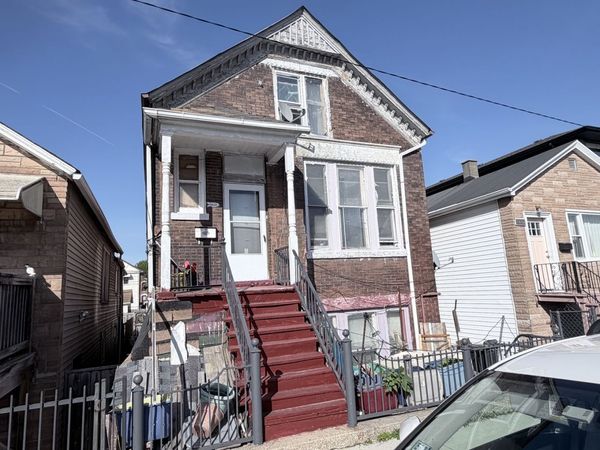 3035 S Farrell Street , Chicago, IL 60608