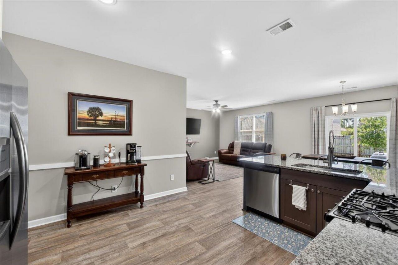 212 Rubles Lane Photo 10