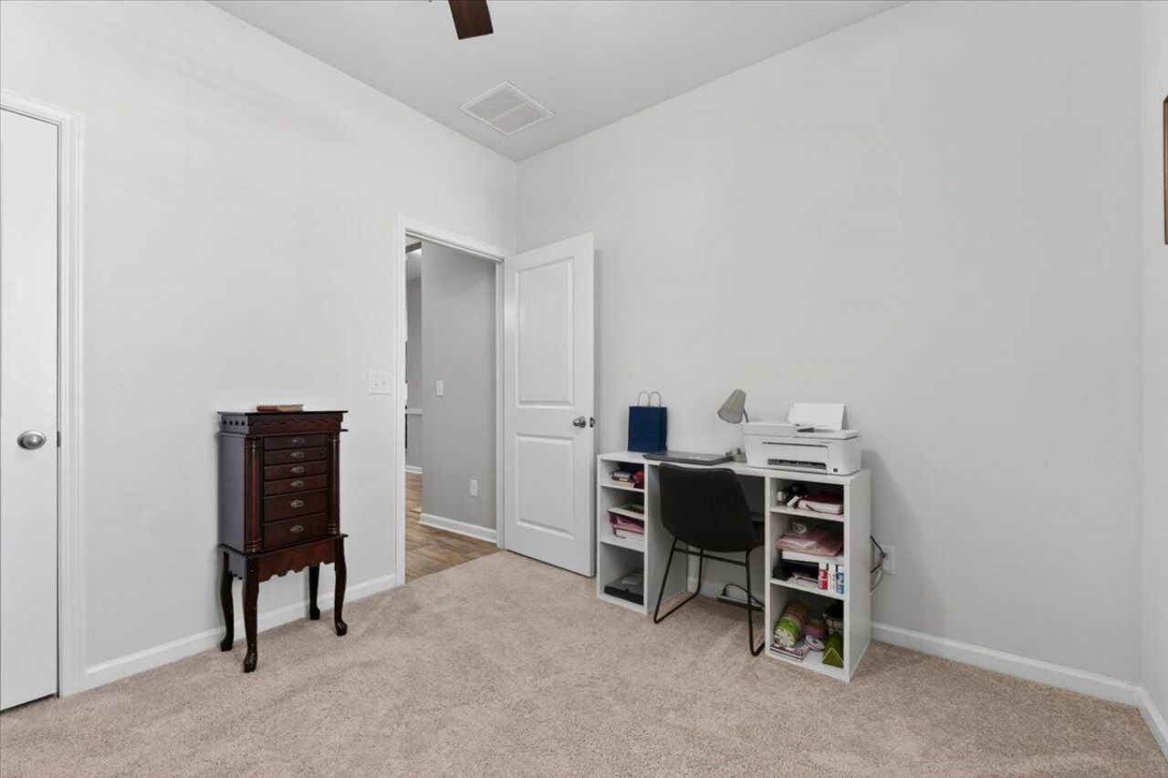 212 Rubles Lane Photo 16