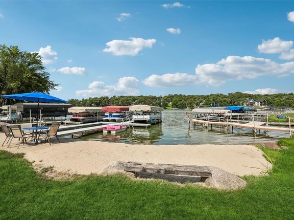 102 Lakeview Drive, Montezuma, IA 50171