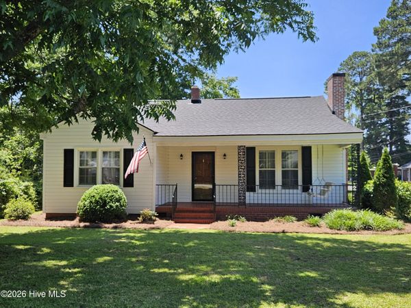 207 Stewart Avenue , Clinton, NC 28328