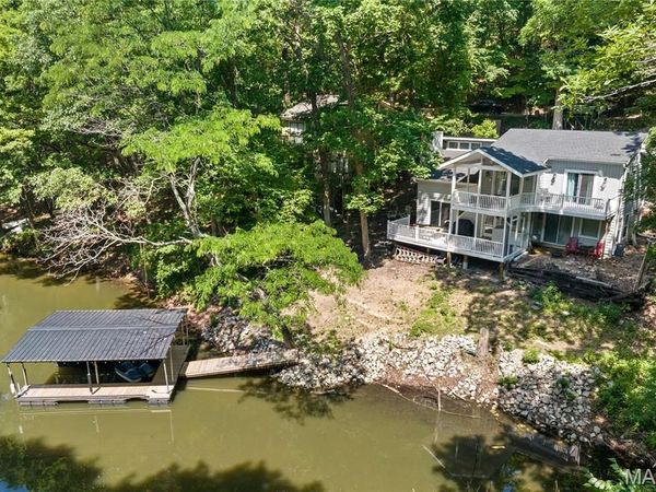 48 Lake Village Road , Eldon, MO 65026