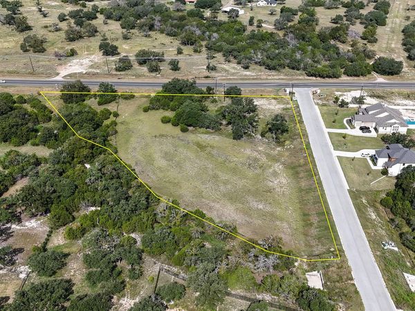 100 Spence LN , Liberty Hill, TX 78642
