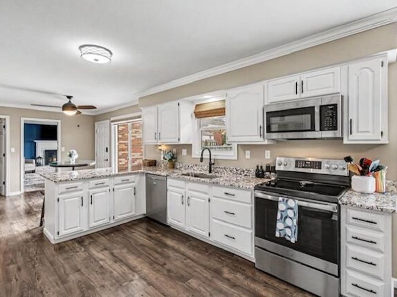 9208 Kelly Louise Drive, Florence, KY 41042 Photo 12