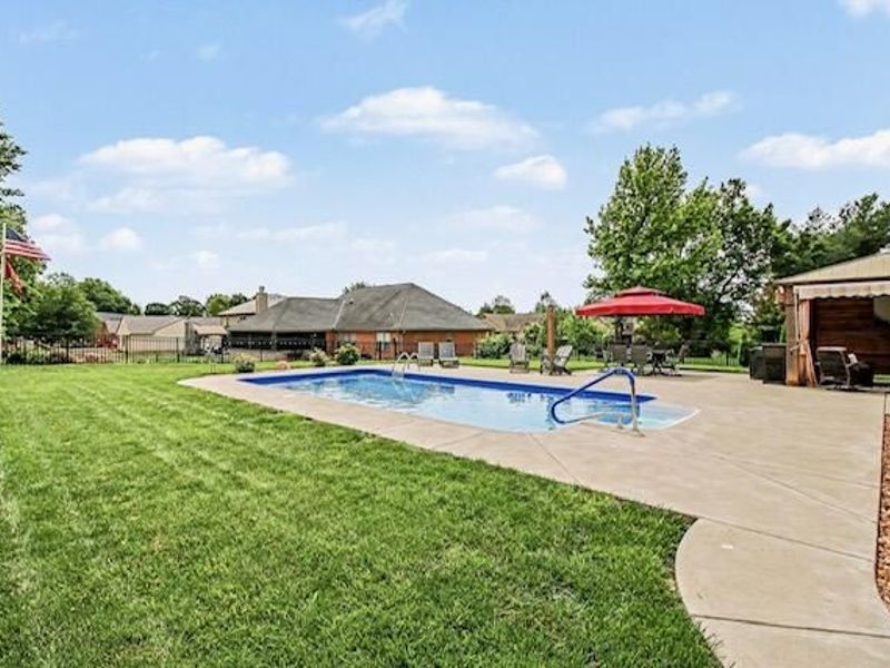 9208 Kelly Louise Drive, Florence, KY 41042 Photo 2