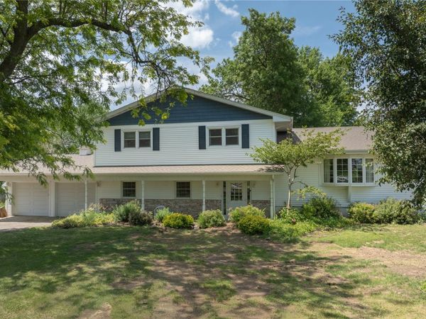 4400 Indian Creek Road , Marion, IA 52302
