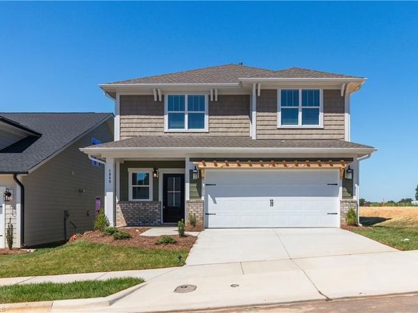 1843 Ashen Street , Kernersville, NC 27284