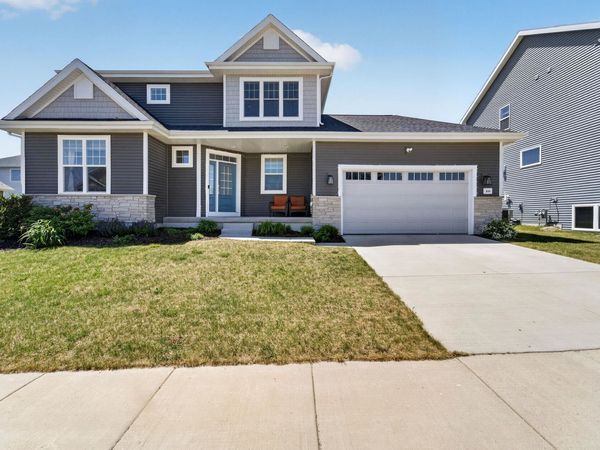 606 Tawny Elm Parkway, Verona, WI 53593
