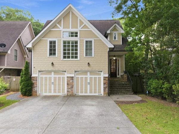 1041 Pine Grove Avenue NE, Atlanta, GA 30319
