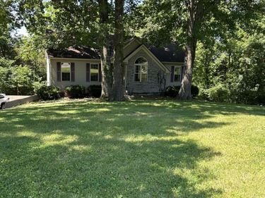 69 Hickory Woods Court, Taylorsville, KY 40071