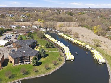 5440 Three Points Boulevard, Unit 523, Mound, MN 55364
