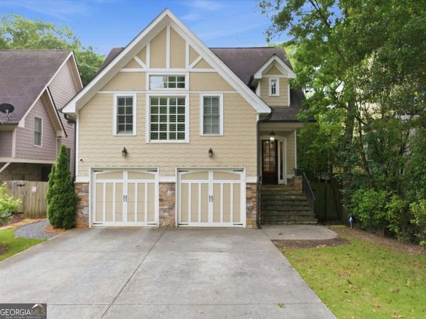 1041 Pine Grove Avenue NE, Atlanta, GA 30319