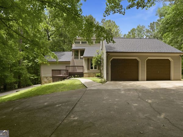 370 Darren Drive, Fayetteville, GA 30215