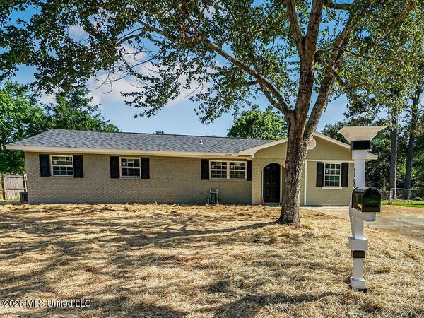 1809 Riverside Drive, Gautier, MS 39553