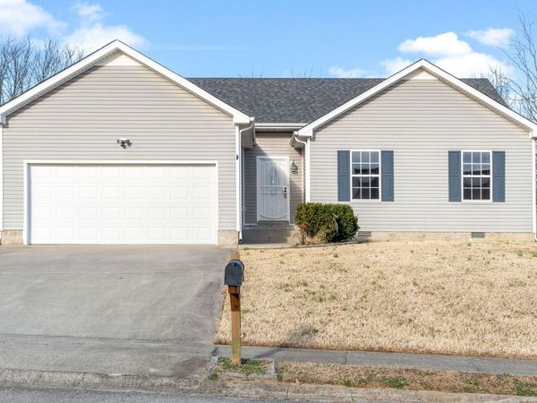 1390 Whitt Ln, Clarksville, TN 37042