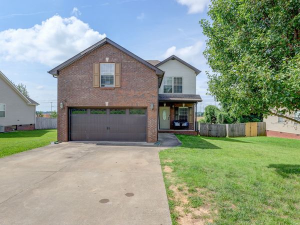 2468 Andersonville Dr, Clarksville, TN 37042