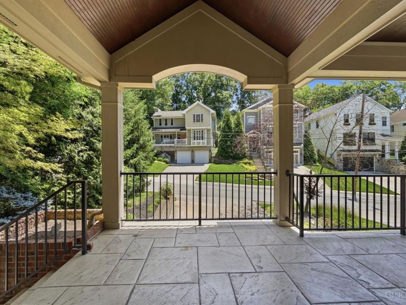 623 Rushton Road, Cincinnati, OH 45226 Photo 4