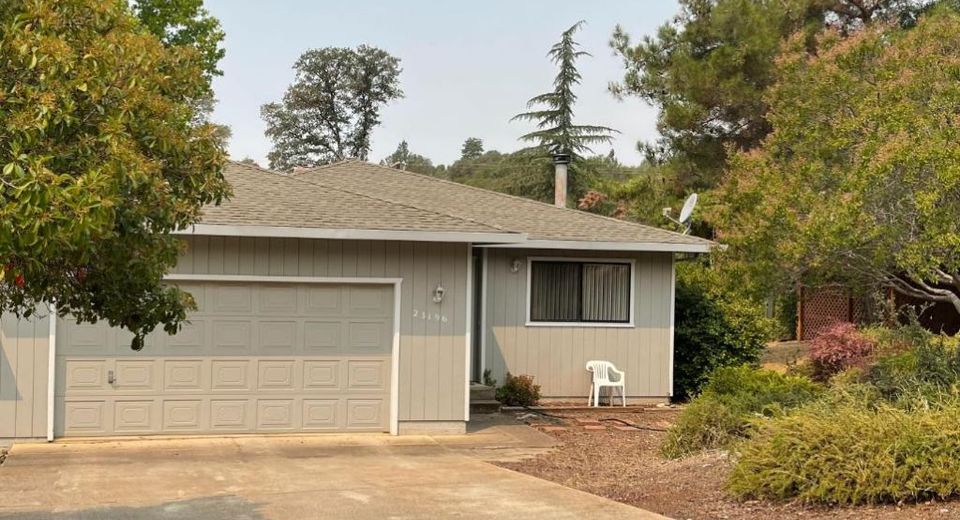 23196 Lone Pine Dr, Auburn, CA 95602 Photo