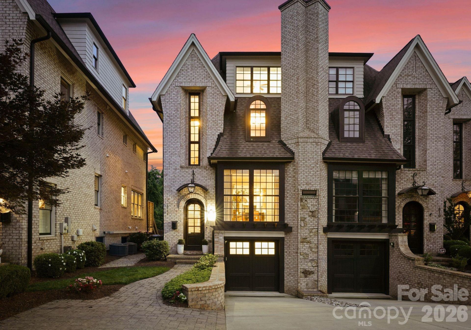 812 Ideal Way , Charlotte, NC 28203 Main Photo