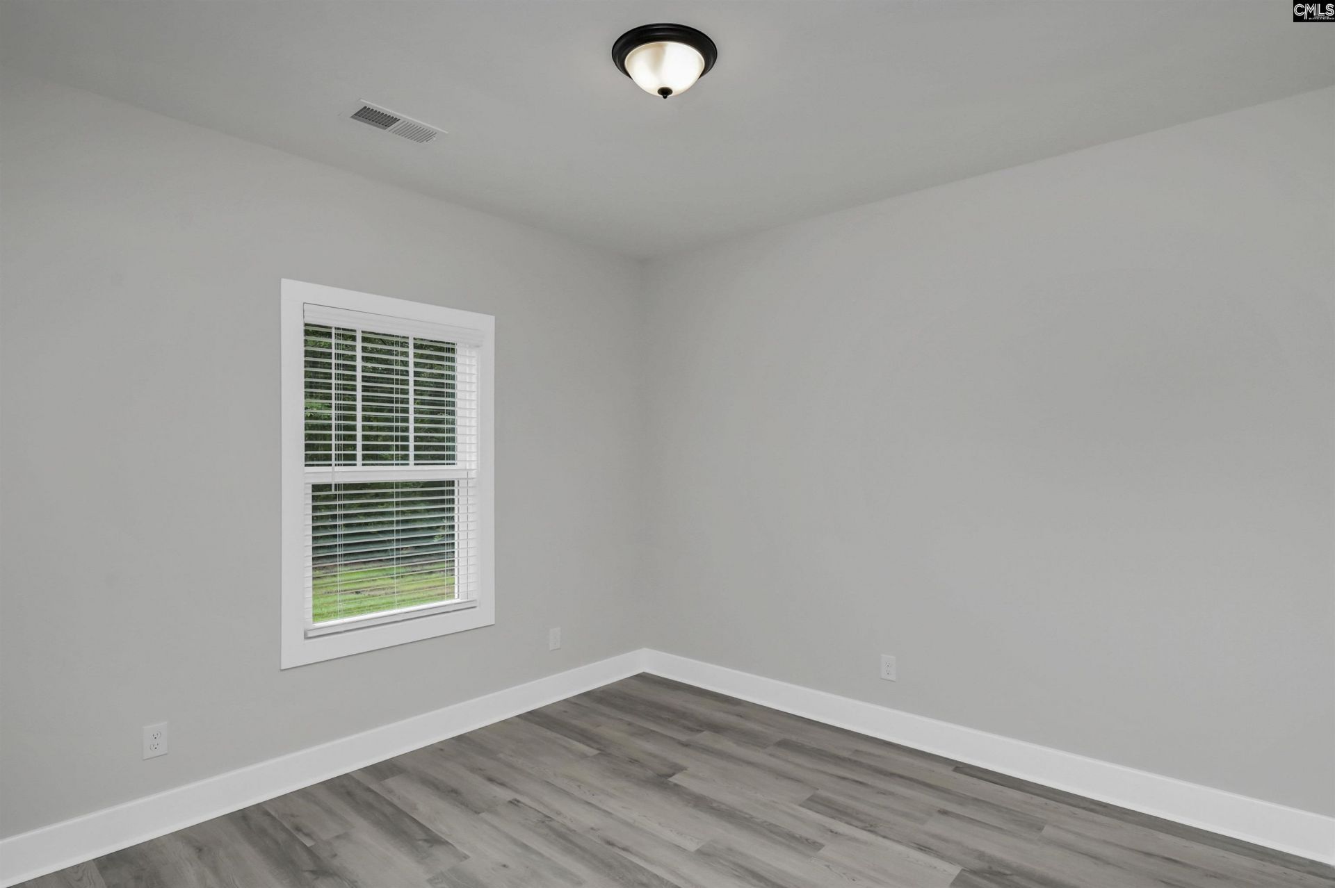 86 Kelly Court Photo 29