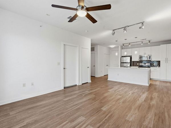 1900 Barton Springs RD , Unit 4016, Austin, TX 78704