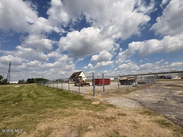 2440 Bright Road , Findlay, OH 45840