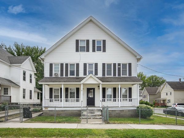 3 Charles St, Unit 2R, Chicopee, MA 01020