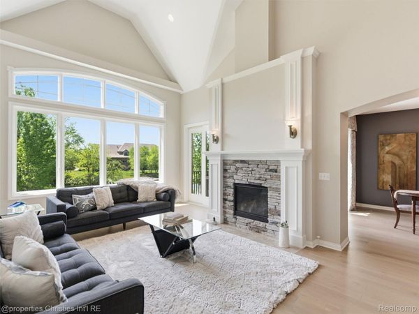 10822 Sparkling Waters Court, Green Oak Township, Mi 48178