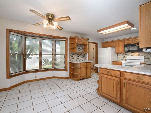 3406 Ludlow Avenue , Bridgeton, MO 63044