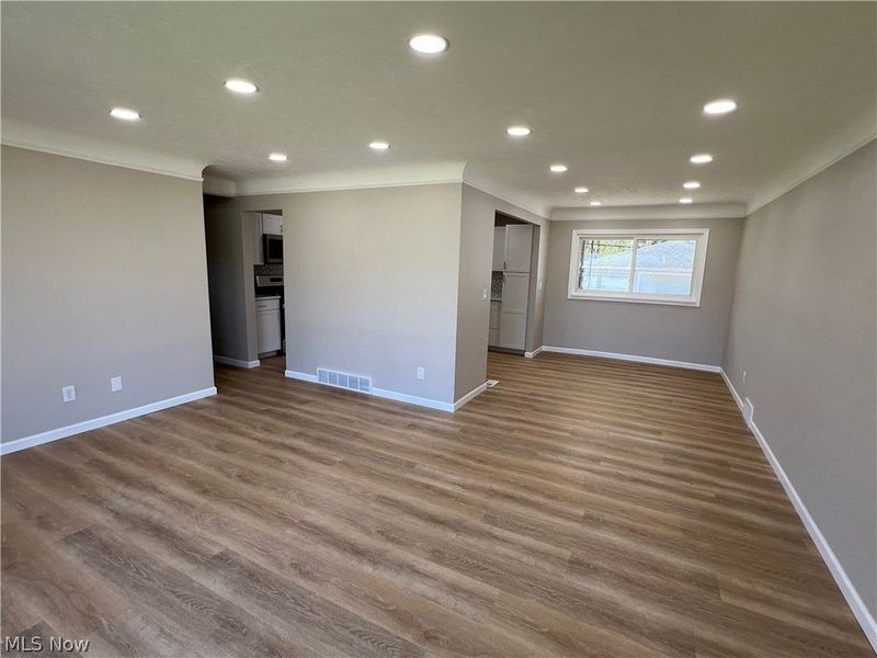7326 Dell Haven Drive , Parma, OH 44130 Photo 3