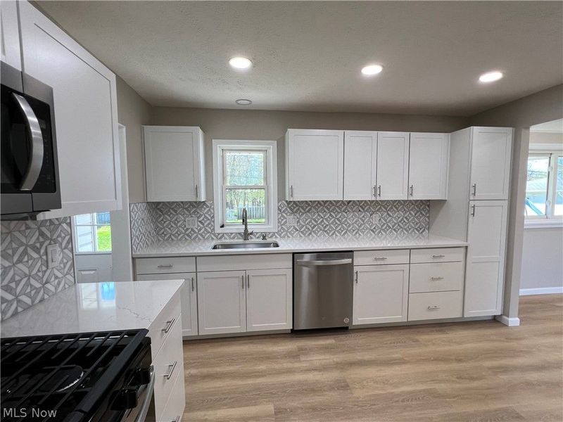 7326 Dell Haven Drive , Parma, OH 44130 Photo 6