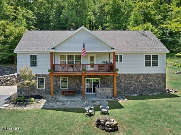 525 Crook's Grove Road, Ballston Spa, NY 12020