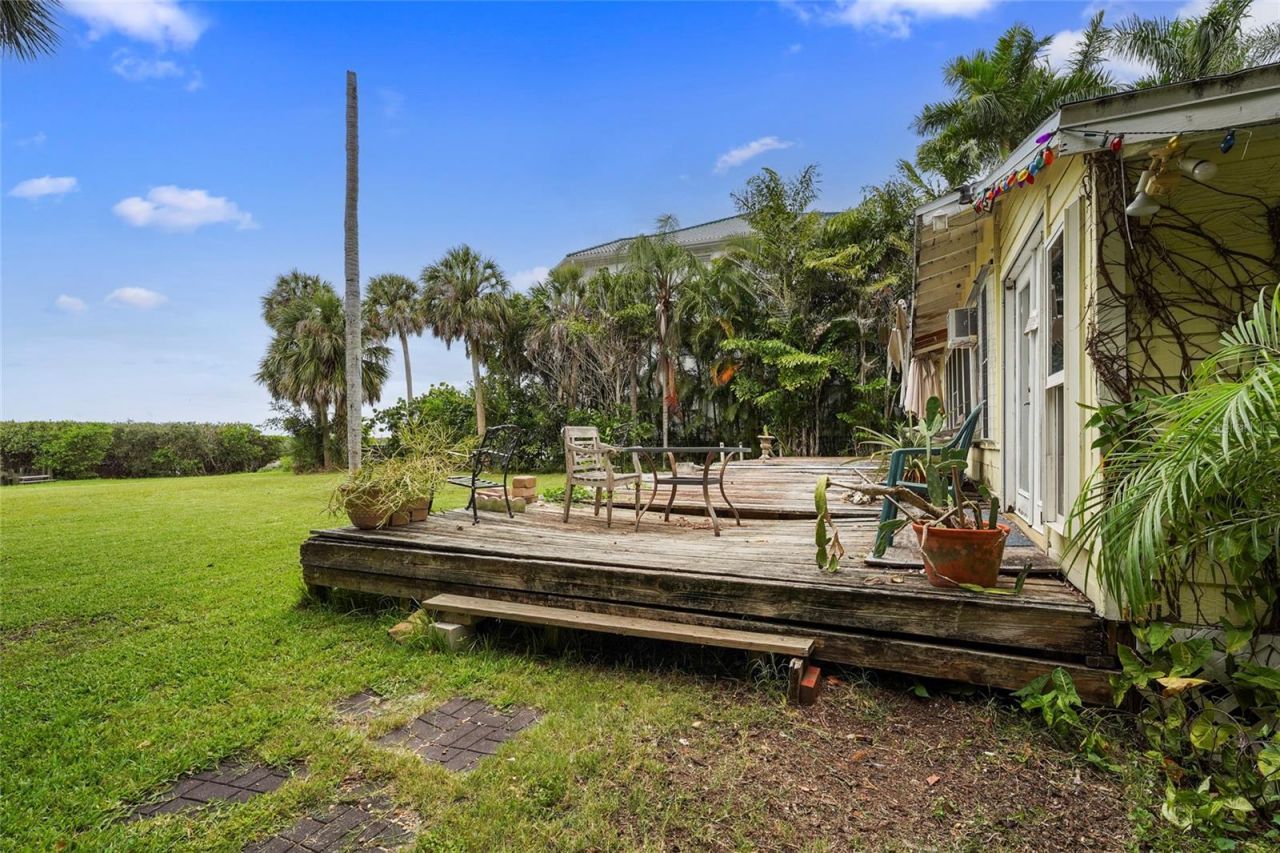 7538 Westmoreland Drive, Sarasota, FL 34243 Photo