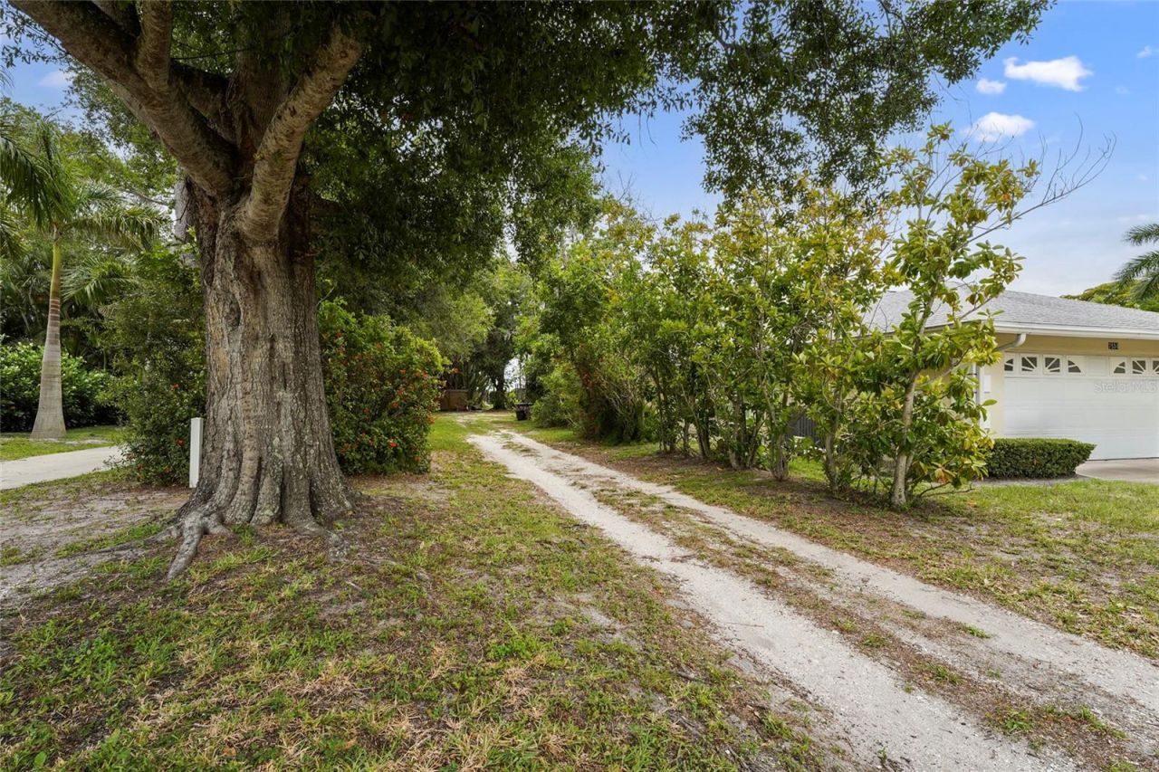 7538 Westmoreland Drive, Sarasota, FL 34243 Photo