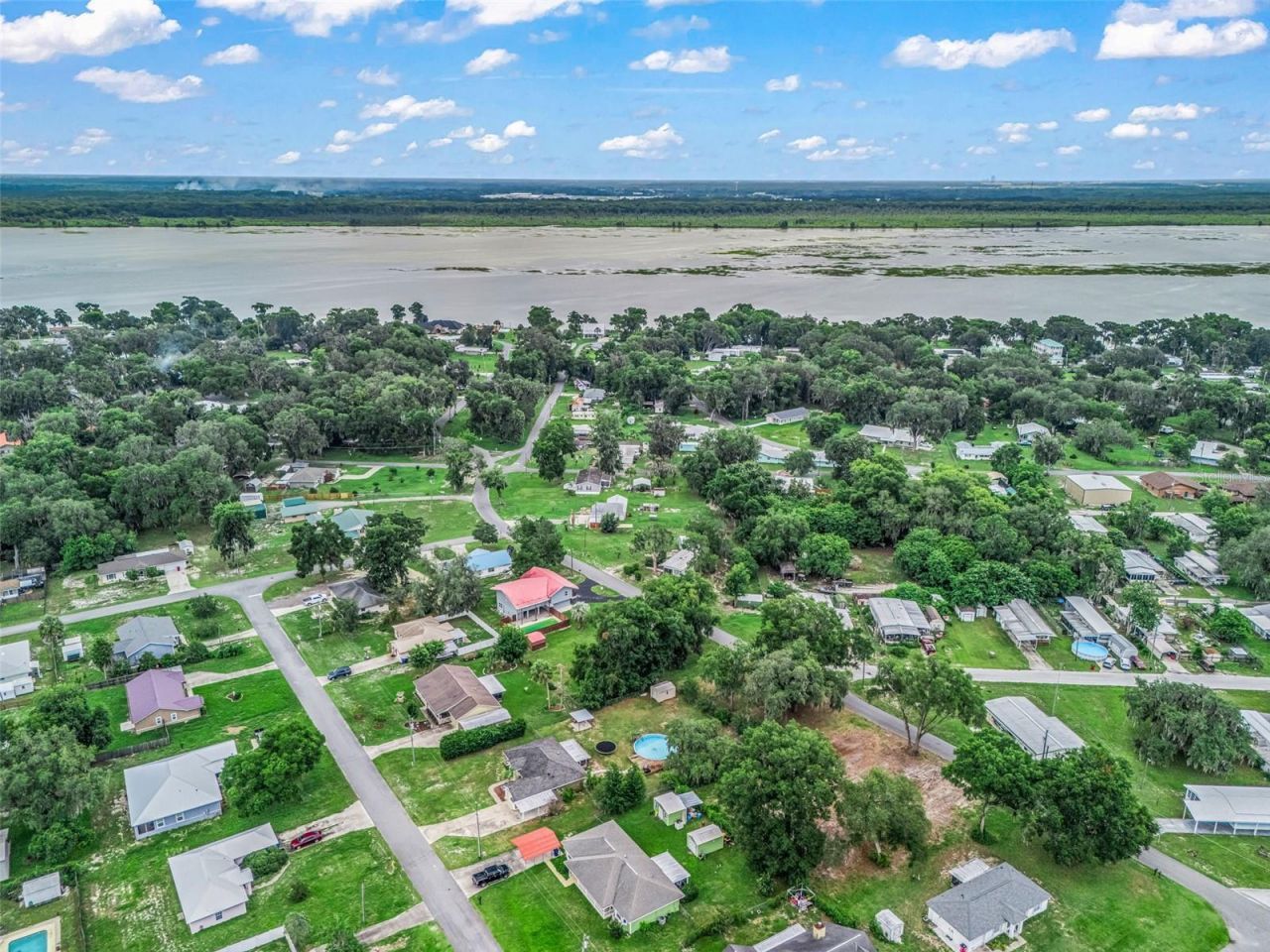 1195 Cr 441 , Lake Panasoffkee, FL 33538 Photo