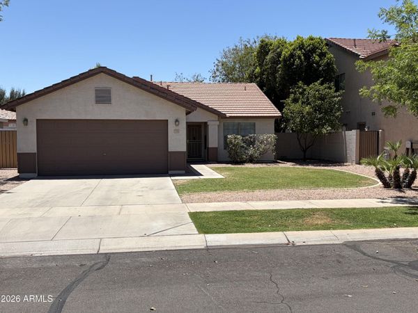 735 W AVIARY Way, Gilbert, AZ 85233