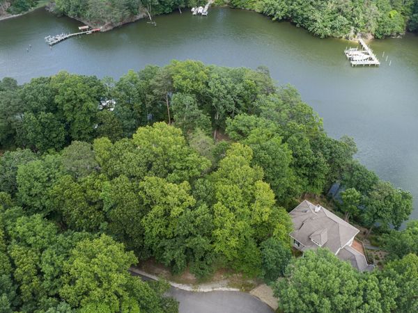 1015 Wilton Coves Drive , Hartfield, VA 23071