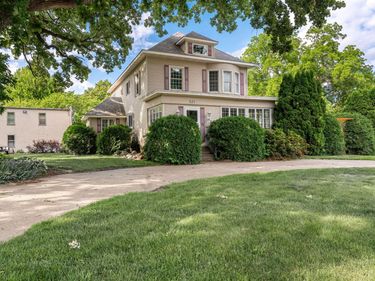 821 E Elm Avenue, Waseca, MN 56093