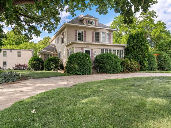 821 E Elm Avenue , Waseca, MN 56093