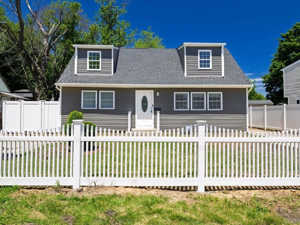 27 New Avenue , Wyandanch, NY 11798