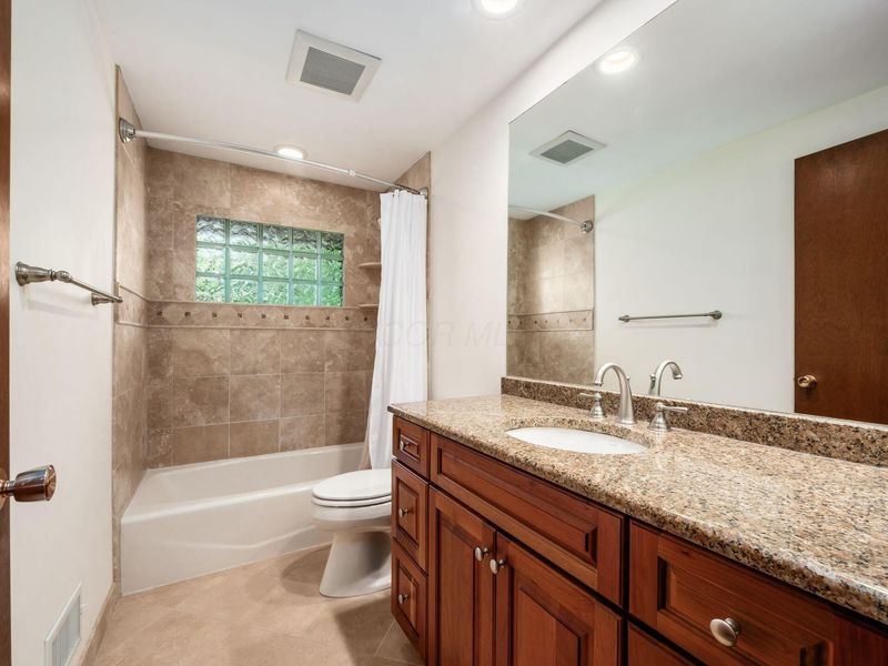 711 Lauraland Drive S, Columbus, OH 43214 Photo 51
