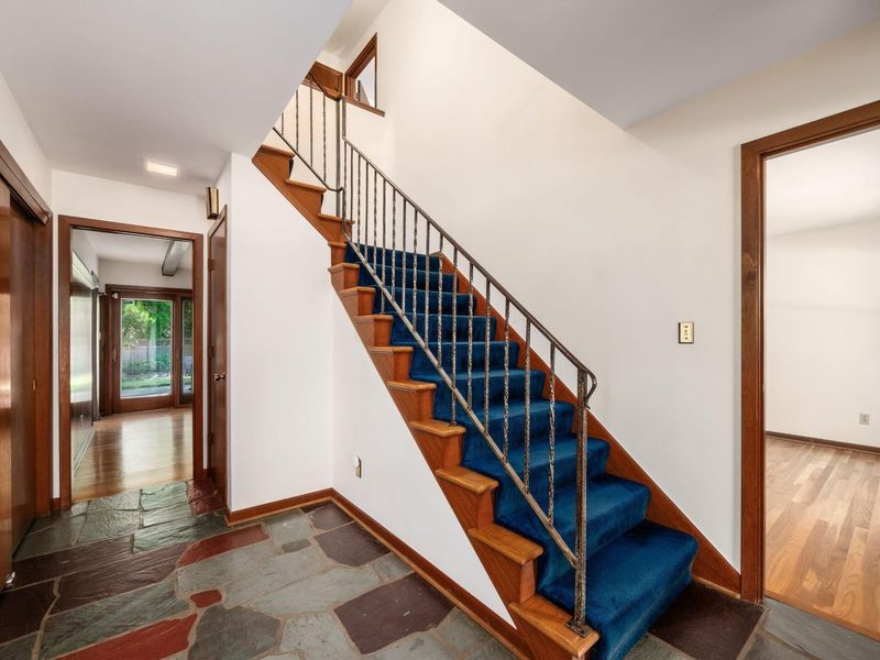 711 Lauraland Drive S, Columbus, OH 43214 Photo 9