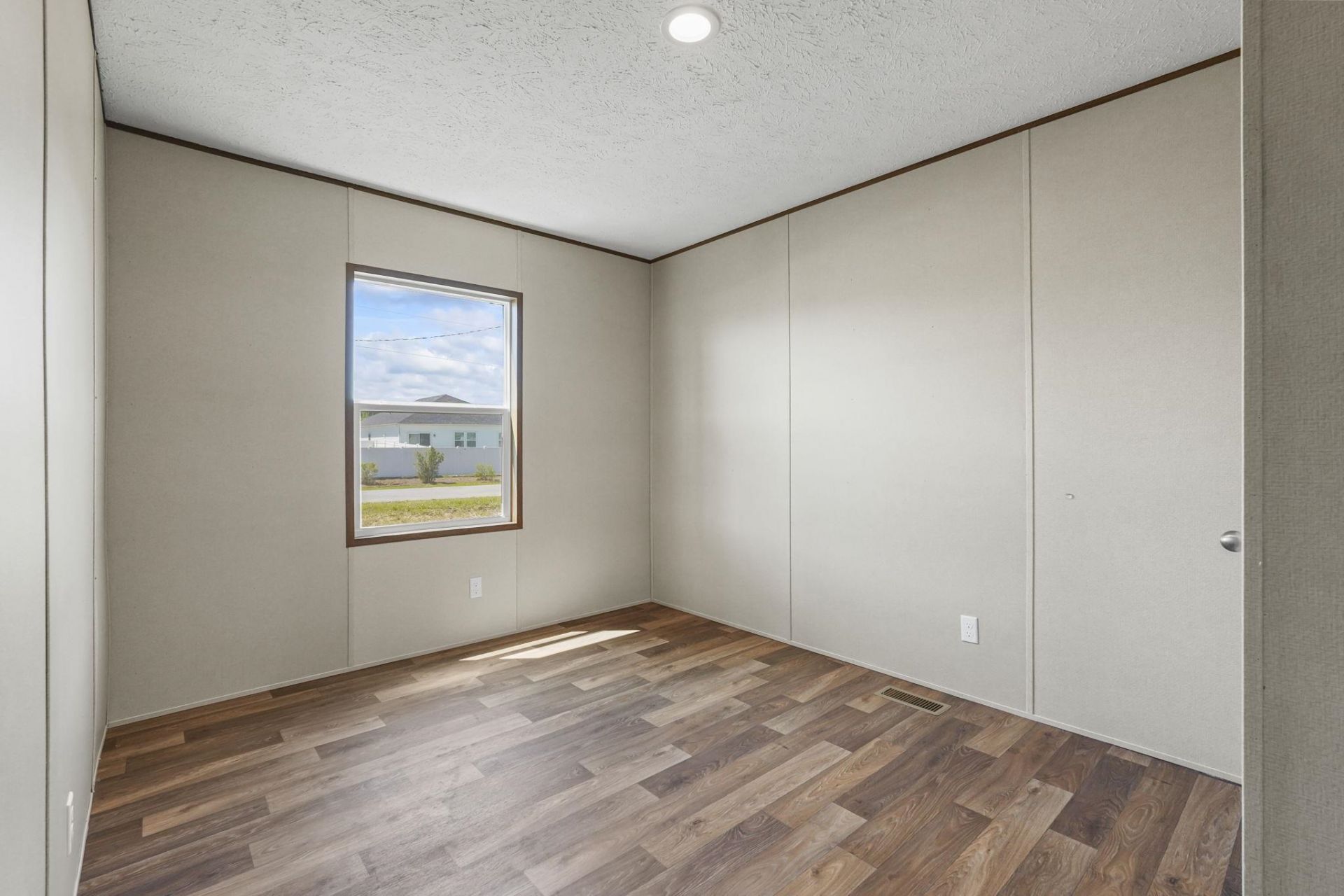 109 G P Smith Ave. Photo 22