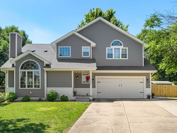 12374 Wellington Ridge Drive , Clive, IA 50325