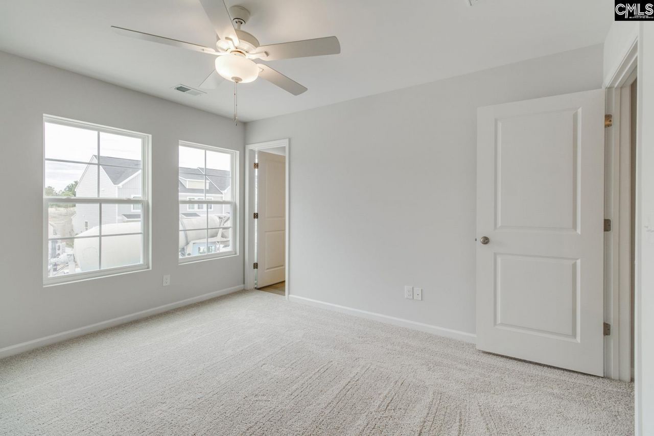 3076 Harborview Drive  Photo 17